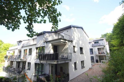 Penthouse an der Schwentine!
Neuwertige 4-Zimmer Wohnung
mit Dachterrasse, Lift, TG