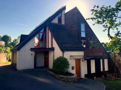 Viel Platz in ruhiger Lage gesucht? Tolles Haus sucht nette Familie!