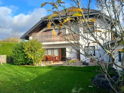 Einfamilienhaus Nähe Nürburgring, gr. Doppelgarage