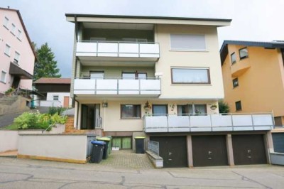 Kernsanierte 4 Zi-Wohnung - 2 Balkone