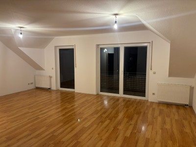 Ansprechende 2-Zimmer-Dachgeschosswohnung mit Balkon in Lindlar