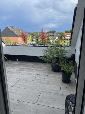 Moderne 4-Zimmer Dachgeschosswohnung mit Loggia in Lünen