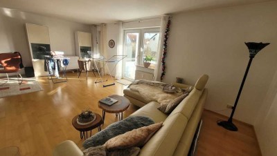 Schöne helle 3,5-Zimmer-Wohnung mit Balkon und Carport in Wäschenbeuren