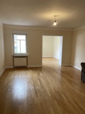 Toplage im Zentrum von Schwetzingen - moderne 4 Zimmer Wohnung im kernsanierten Altbau