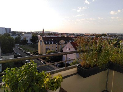 Geschmackvolle 2-Raum-Wohnung mit Balkon und Einbauküche in Bamberg