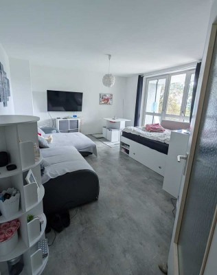 Helle 2-Zimmer-Wohnung mit zwei Balkonen und EBK in Bayreuth