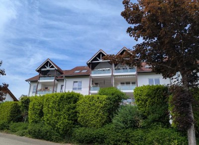 Stilvolle 3-Zimmer-Dachgeschosswohnung mit Aussenstellplatz in Rheinfelden/Karsau