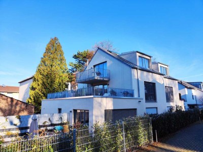 Exkl. Neubau, innerstädtisch, ruhig: 2-ZKB mit Balkon und Einbauküche