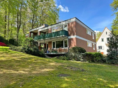 ... ähnlich einem Einfamilienhaus ! 2 2/2-Zimmer-Hochparterre in Heimfeld