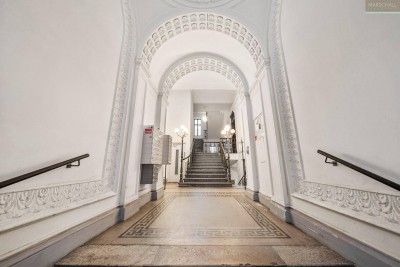 Großzügige 5-Zimmer-Altbauwohnung nahe Schottentor - Sanierungsbedürftig