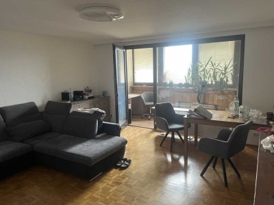 Exklusive, geräumige und modernisierte 2-Zimmer-Wohnung mit EBK in Rodenbach