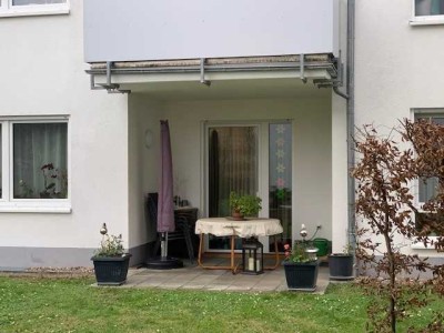 Schöne Erdgeschosswohnung mit Terrasse