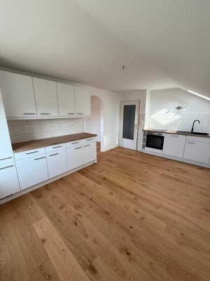 Frisch sanierte 2,5 Zimmer-Wohnung in Eggolsheim