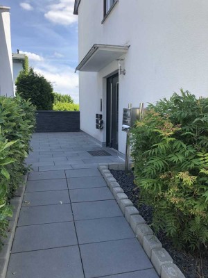 Helle, moderne 2ZKB Wohnung zu vermieten