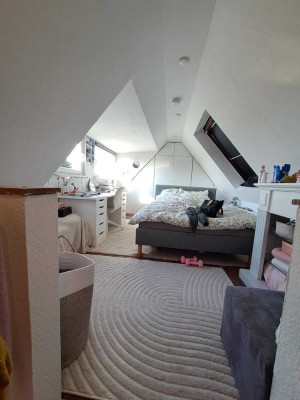 Schöne und gepflegte 3-Raum-Wohnung in Düsseldorf