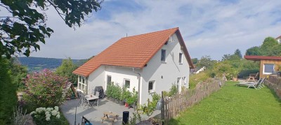 Freistehendes Einfamilienhaus mit traumhafter Aussicht in Drackenstein