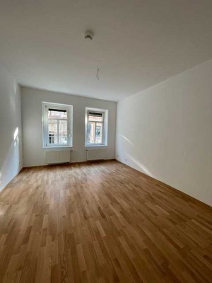 Frisch sanierte Eigentumswohnung mit ca. 4,8% Rendite