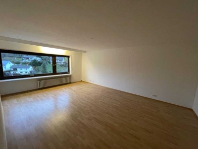 Geschmackvolle 3,5-Zimmer-Wohnung mit EBK in Heidelberg