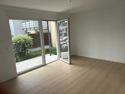 Helle, gepflegte 3-Zi.-Whg. mit Balkon/Terrasse, EBK, Garage, SP in Friedrichshafen