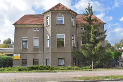 Großes Mehrfamilienhaus für vielfältige Nutzungsmöglichkeiten