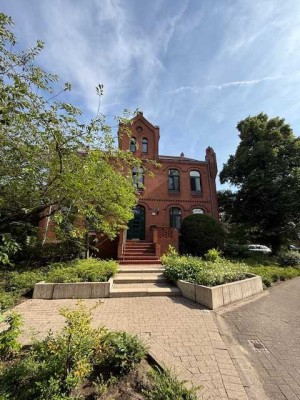 Großzügige Maisonette-Wohnung (2.+3. OG) in histor. Denkmal in exklusiver Lage