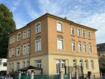 * kleine, gemütliche Wohnung mit Dachschrägen in ruhiger Lage *