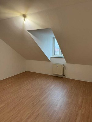 Renovierte 2-Zimmer Dachgeschosswohnung in Burglengenfeld