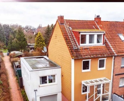 Reihenendhaus mit Anbau und Garage in Bremen Kattenesch