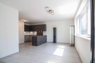 Moderne 3-Zi.-Wohnung mit Terrasse und TOP Anbindung!