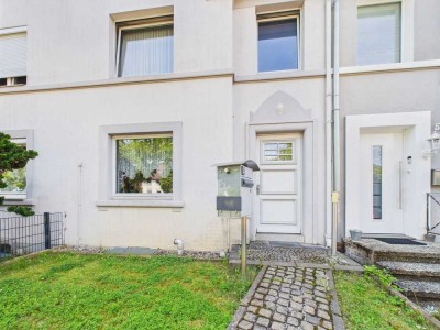 RMH mit Doppelgarage und schönem Garten