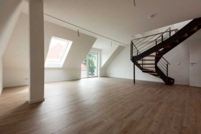 Freundliche 4-Raum-Wohnung mit EBK und Balkon in Dresden Strehlen
