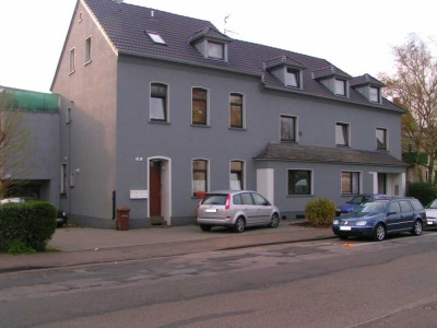 Schöne 2 Zimmer-Altbauwohnung, Single-Wohnung, in Bergisch Gladbach-Gronau