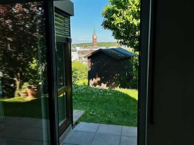 Geschmackvolle, vollst. renovierte 2,5-Zimmer-Erdgeschosswohnung mit geh. Innenausstattung