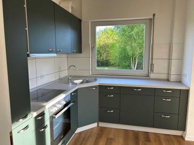 modernisierte Komfort-Wohnung in einem Zweifamilienhaus mit mehreren Kellerräumen