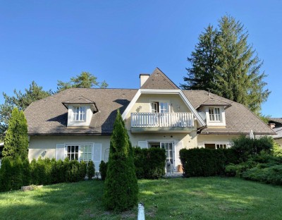 Landhausvilla mit Pool + Doppelgarage + Nebengebäude zu verkaufen!