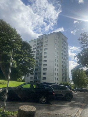 grosszügige 4-Zimmerwohnung mit zwei Balkonen
