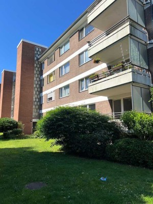 Sanierte drei Zimmer Wohnung mit Balkon in Hilden