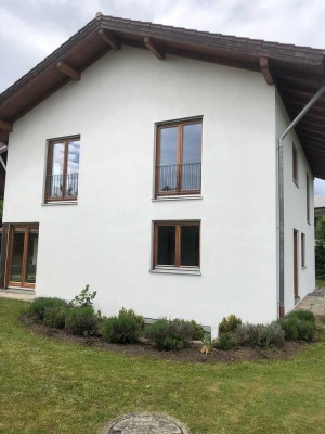 Preiswertes, neuwertiges 5-Raum-Einfamilienhaus mit gehobener Innenausstattung in Amerang