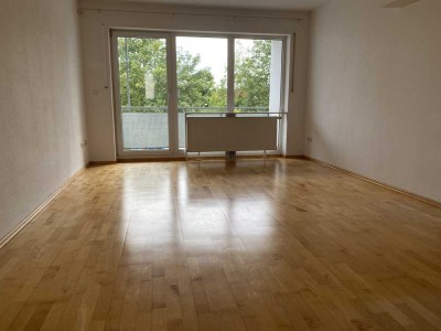Helle 2 Zimmer- Wohnung