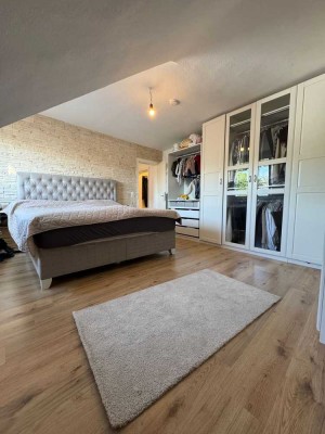 Freundliche und gepflegte 3,5-Zimmer-Dachgeschosswohnung in Oberhausen
