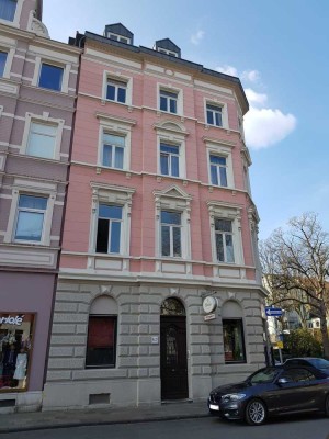 Burtscheid: Attraktive 1-Zimmer-Wohnung in denkmalgeschütztem Altstadthaus zu vermieten