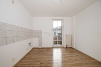 Gemütliche 2-Raum-Wohnung mit großem Balkon in Oberplanitz