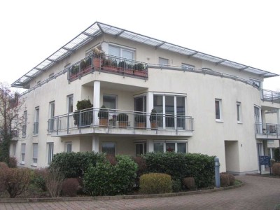 Schöne, geräumige zwei Zimmer Wohnung in Mainz, Finthen