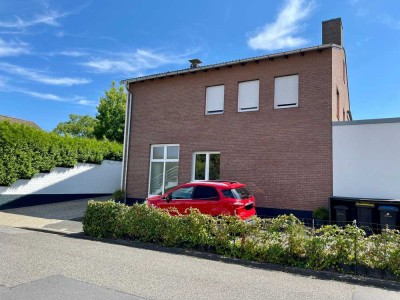 Pfarrer-Linzbach-Straße 9, 52388 Nörvenich