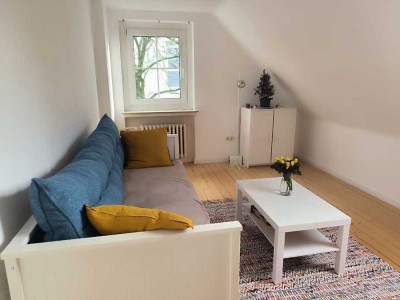Fully-furnished, top-floor, 1-bedroom apartment