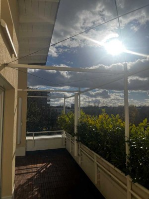 Attika-Wohnung mit Dachterrasse in München Obersendling