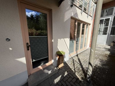 Schöne 2 Z im EG, in ruhiger Top Lage, teilmöbliert + Stellplatz