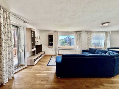 Zweifamilienhaus auf großen Grundstück