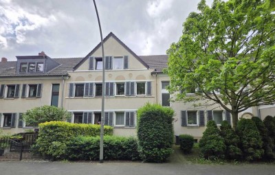 Schnäppchen für Handwerker! Zweifamilienhaus mit Ausbaureserve