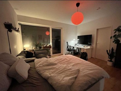 Geschmackvolle 1-Raum-Hochparterre-Wohnung mit Terrasse und EBK in München Ramersdorf